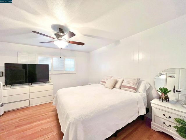 250 W Cypress Rd, Oakley, CA 94561