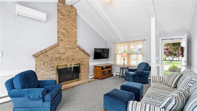 29 Carriage Way, North Providence, RI 02904