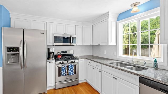 29 Carriage Way, North Providence, RI 02904