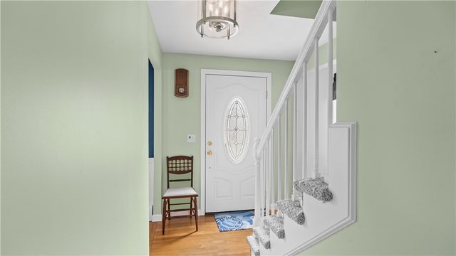 29 Carriage Way, North Providence, RI 02904