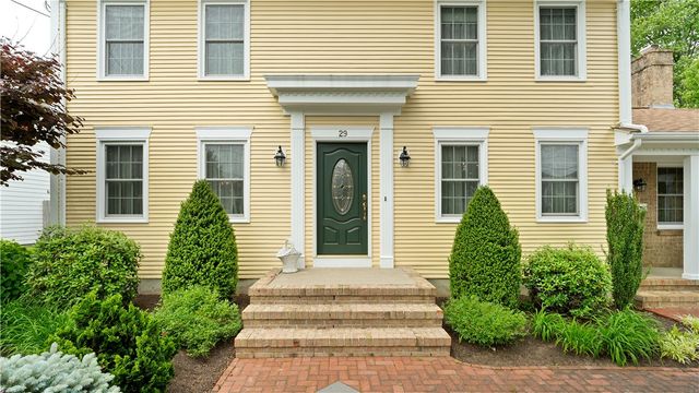 29 Carriage Way, North Providence, RI 02904