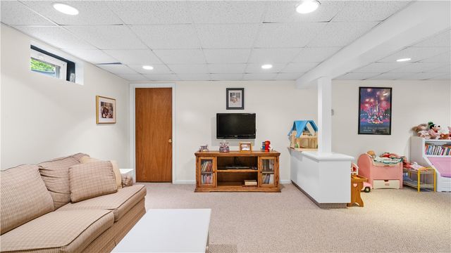 29 Carriage Way, North Providence, RI 02904