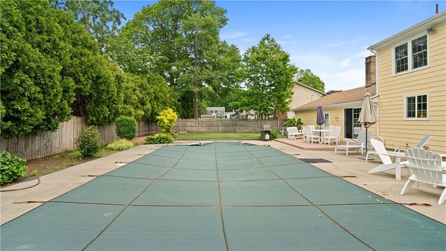 29 Carriage Way, North Providence, RI 02904