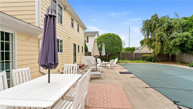 29 Carriage Way, North Providence, RI 02904