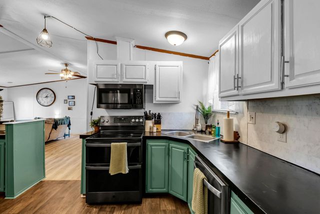 401 SW Pawhuska St, Andover, KS 67002