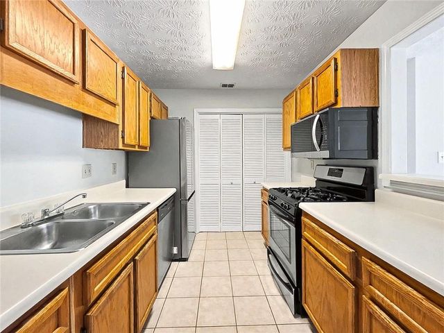 1702 Country Park Drive SE, Smyrna, GA 30080