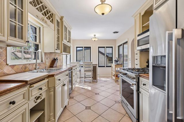 6709 Harriet Avenue, Richfield, MN 55423