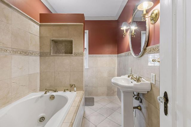 6709 Harriet Avenue, Richfield, MN 55423