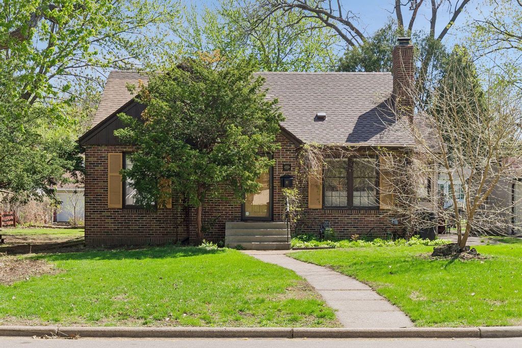 6709 Harriet Avenue, Richfield, MN 55423