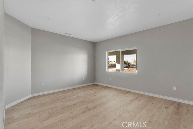 15179 Olive St, Hesperia, CA 92345