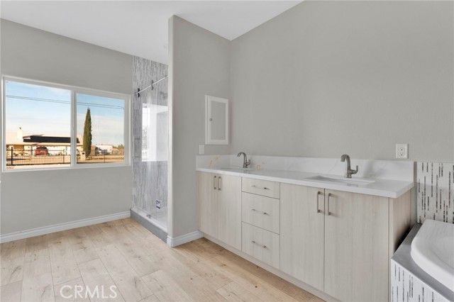 15179 Olive St, Hesperia, CA 92345