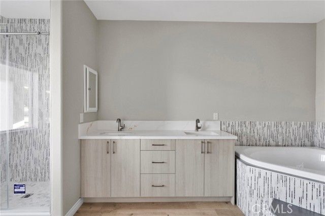 15179 Olive St, Hesperia, CA 92345