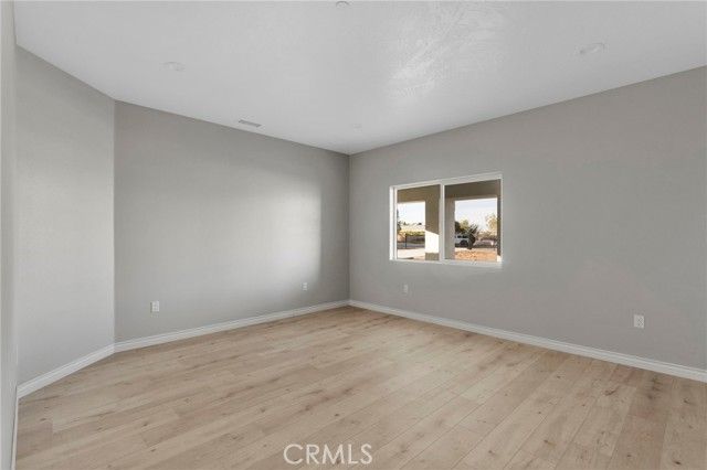 15179 Olive St, Hesperia, CA 92345