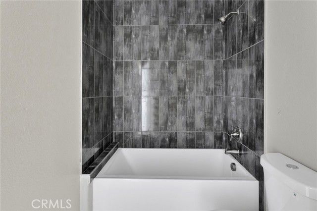 15179 Olive St, Hesperia, CA 92345