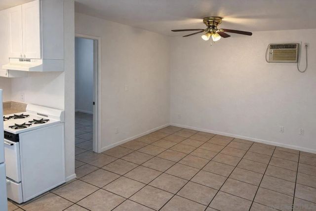 627 W 6th Ave, Escondido, CA 92025