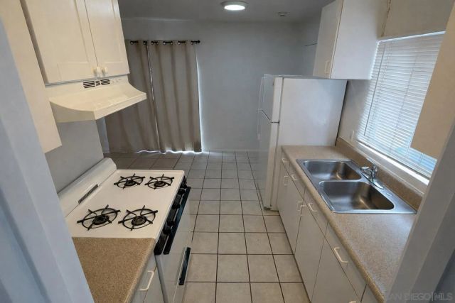 627 W 6th Ave, Escondido, CA 92025
