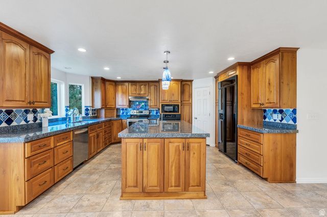 875 E 400 N, Lindon, UT 84042