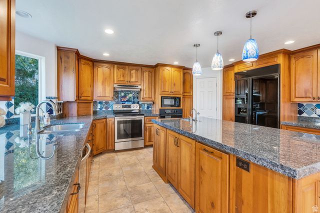 875 E 400 N, Lindon, UT 84042