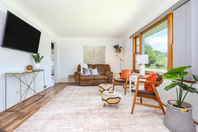 1215 12th Street N, Moorhead, MN 56560