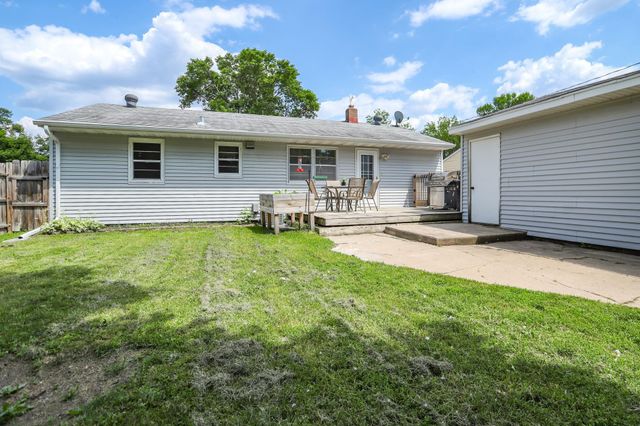 1215 12th Street N, Moorhead, MN 56560