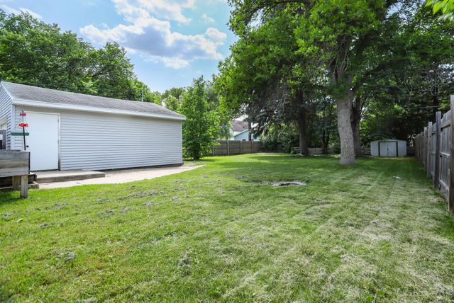 1215 12th Street N, Moorhead, MN 56560