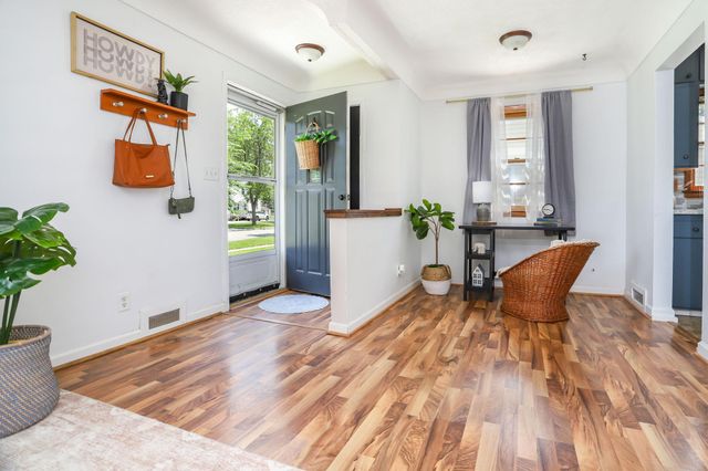 1215 12th Street N, Moorhead, MN 56560