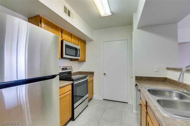 6650 West Warm Springs Road 2118, Las Vegas, NV 89118