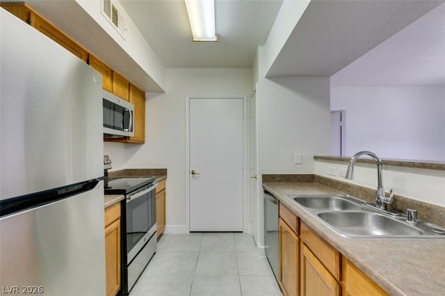 6650 West Warm Springs Road 2118, Las Vegas, NV 89118