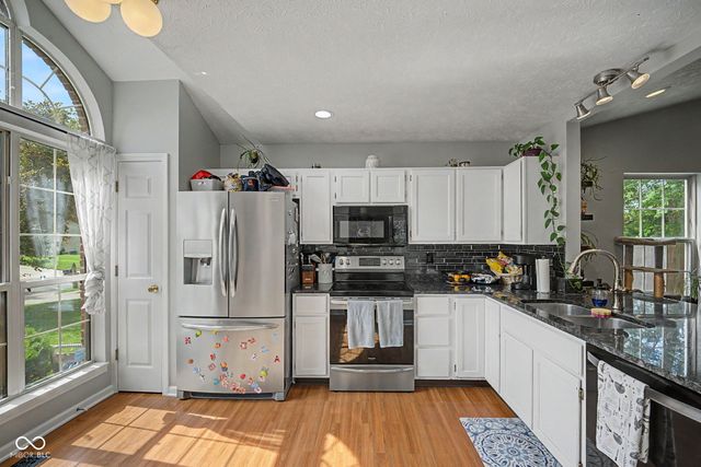 7244 Bradford Woods Way, Indianapolis, IN 46268