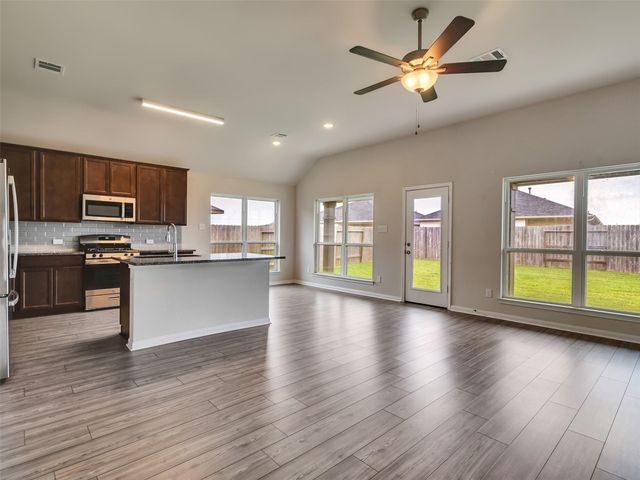 8216 Tourmaline Way, Texas City, TX 77591