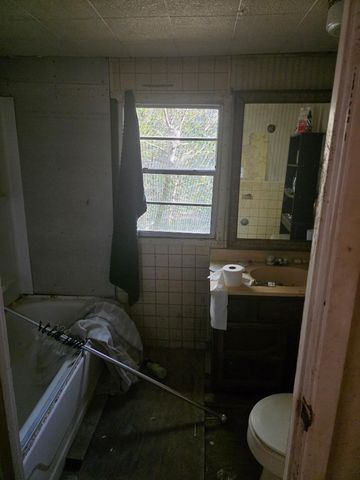 908 Burns Street, Kilgore, TX 75662