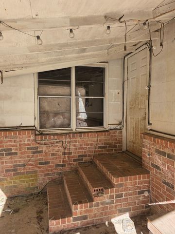 908 Burns Street, Kilgore, TX 75662