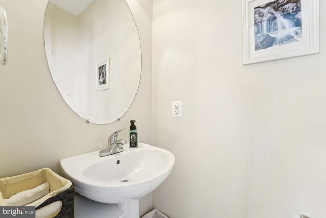 1724 JENNIFER MEADOWS CT, Severn, MD 21144