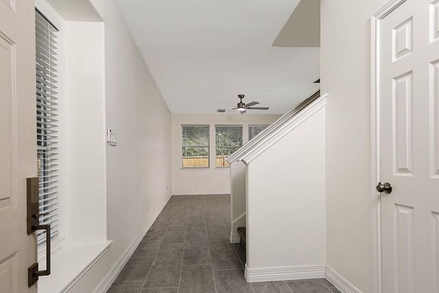 7 Peach Ridge Drive, The Woodlands, TX 77382