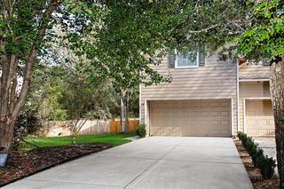 7 Peach Ridge Drive, The Woodlands, TX 77382