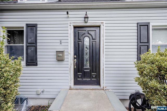 1 Garden Court, Garfield, NJ 07026
