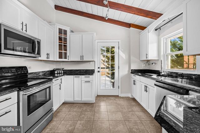 6813 DERRELL CT, Alexandria, VA 22307