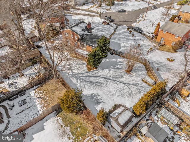 6813 DERRELL CT, Alexandria, VA 22307