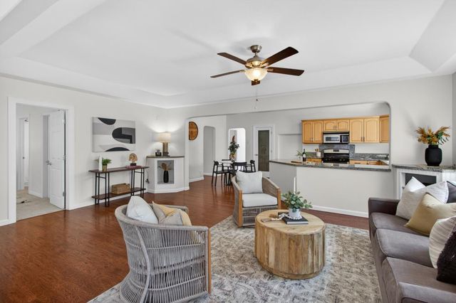 137 Earl Ave, Roseville, CA 95678