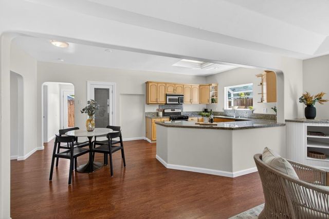 137 Earl Ave, Roseville, CA 95678