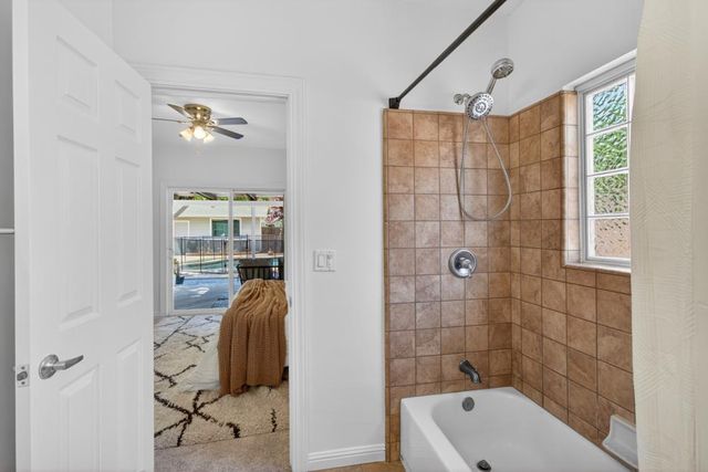 137 Earl Ave, Roseville, CA 95678