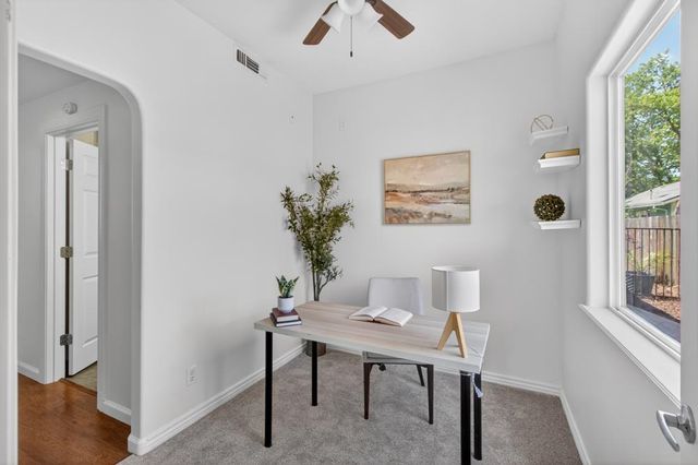 137 Earl Ave, Roseville, CA 95678