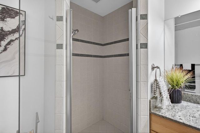 137 Earl Ave, Roseville, CA 95678