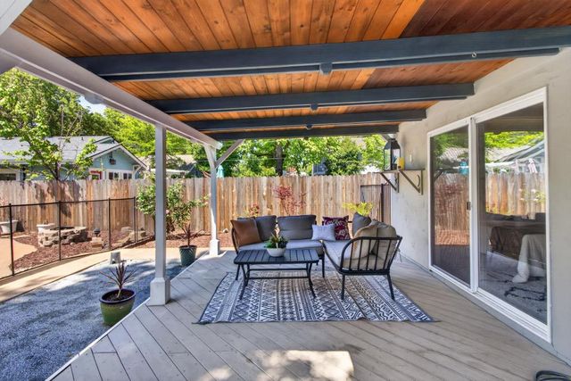 137 Earl Ave, Roseville, CA 95678