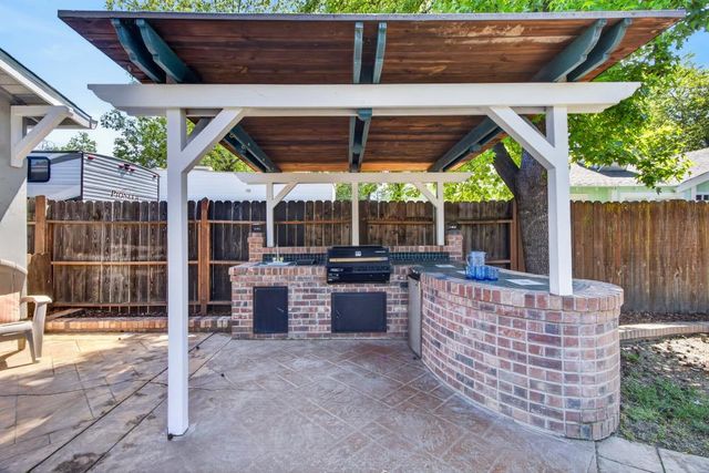 137 Earl Ave, Roseville, CA 95678