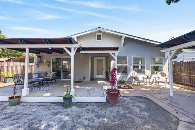 137 Earl Ave, Roseville, CA 95678