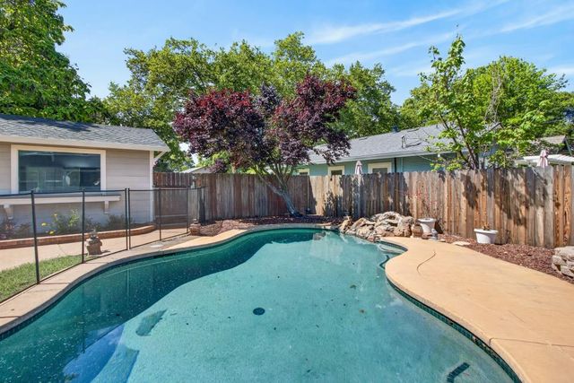 137 Earl Ave, Roseville, CA 95678