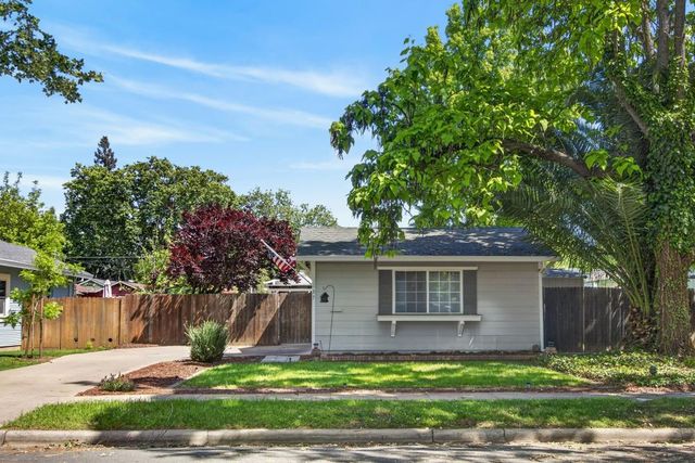 137 Earl Ave, Roseville, CA 95678