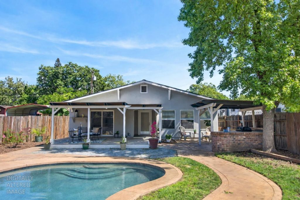 137 Earl Ave, Roseville, CA 95678