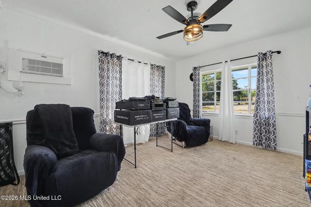 1095 Columbus Street, Biloxi, MS 39530